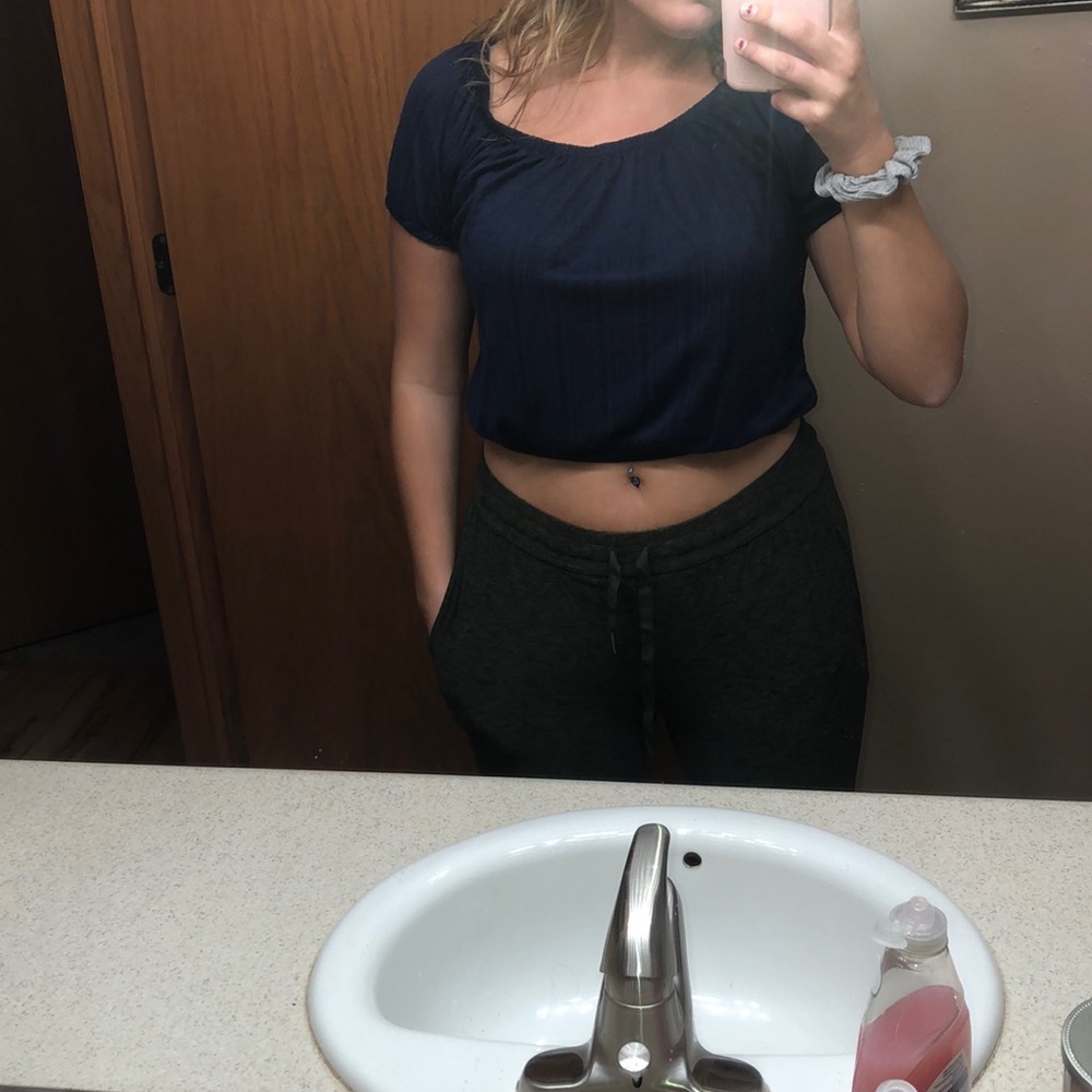 Too small - Picture 2 of 2